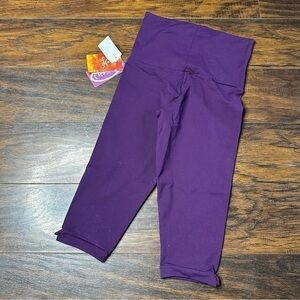 Vata Brazil Purple Knee Crop Leggings